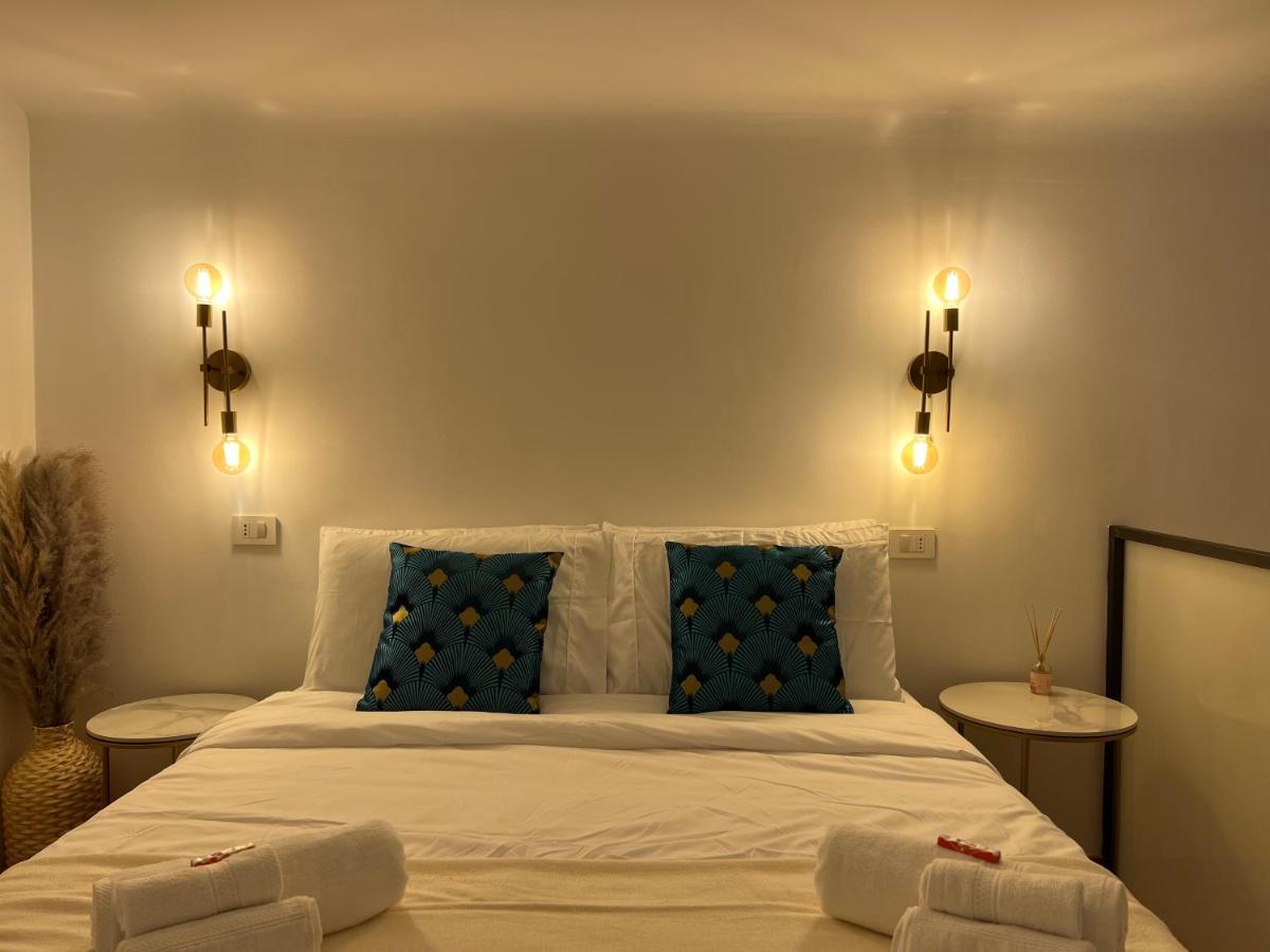 Regina Milano In Porta Romana 2 - Sky Tv, Wifi E Breakfast Box Leilighet Eksteriør bilde