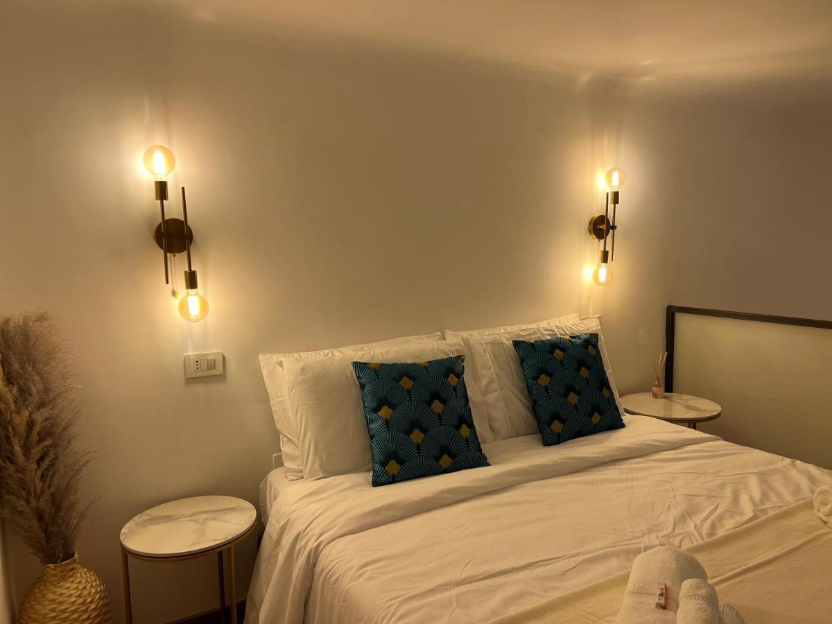 Regina Milano In Porta Romana 2 - Sky Tv, Wifi E Breakfast Box Leilighet Eksteriør bilde