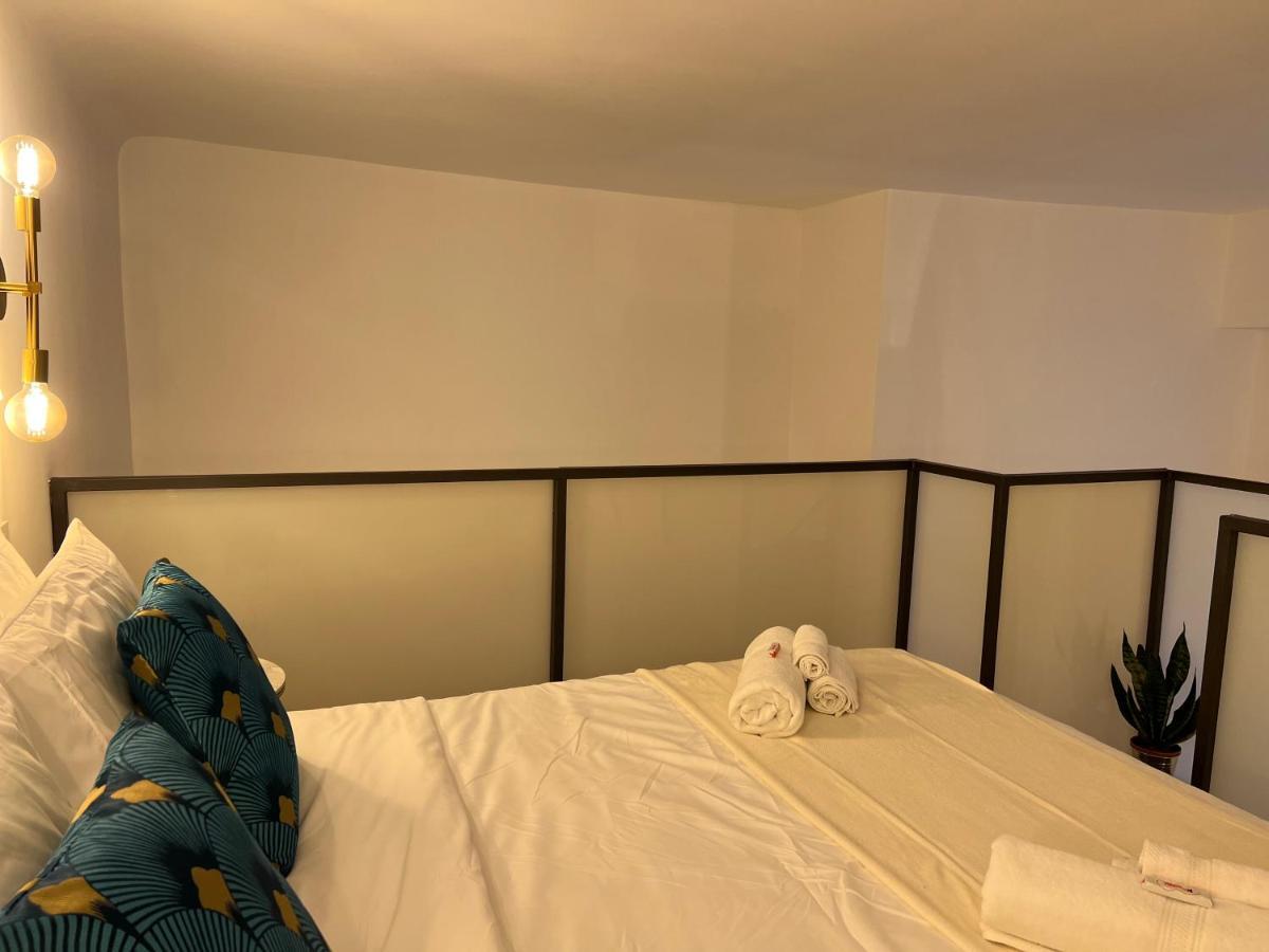 Regina Milano In Porta Romana 2 - Sky Tv, Wifi E Breakfast Box Leilighet Eksteriør bilde