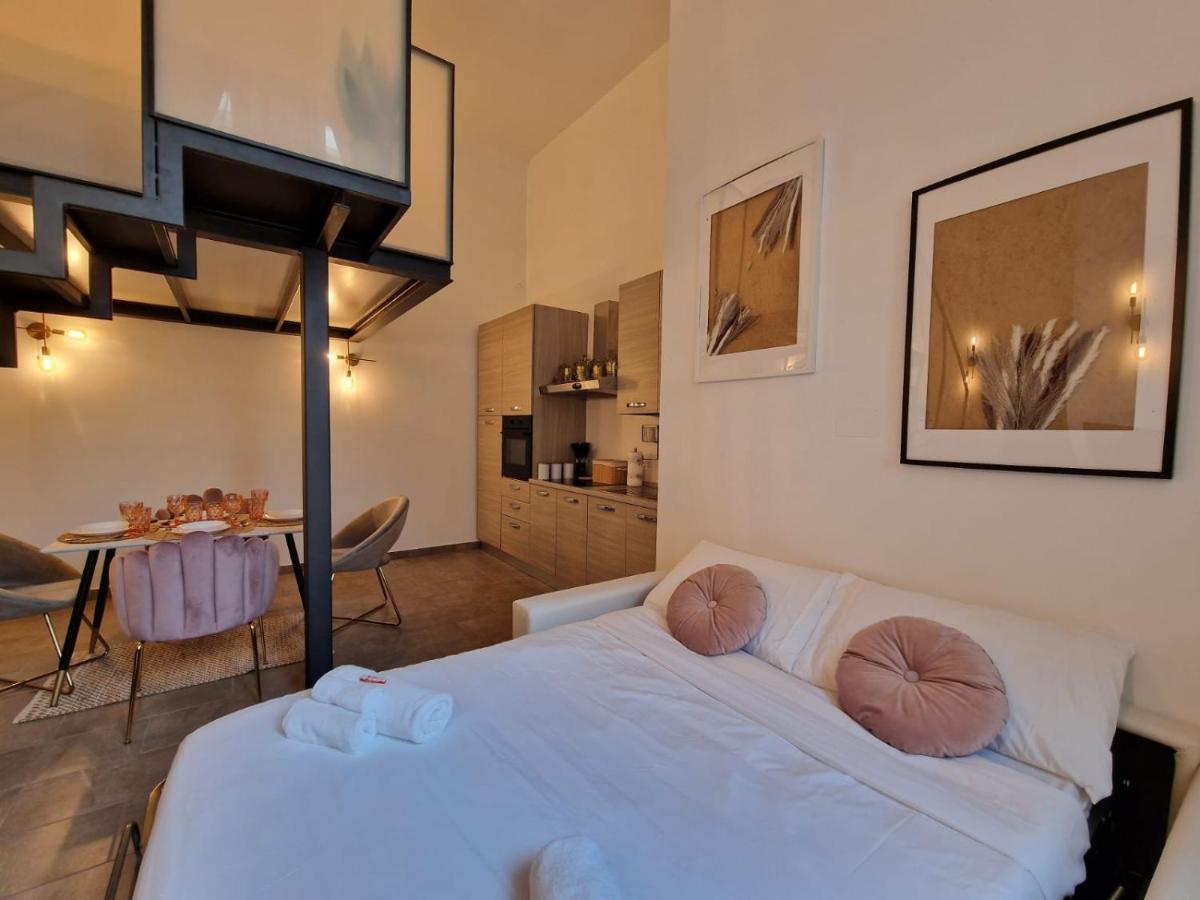 Regina Milano In Porta Romana 2 - Sky Tv, Wifi E Breakfast Box Leilighet Eksteriør bilde