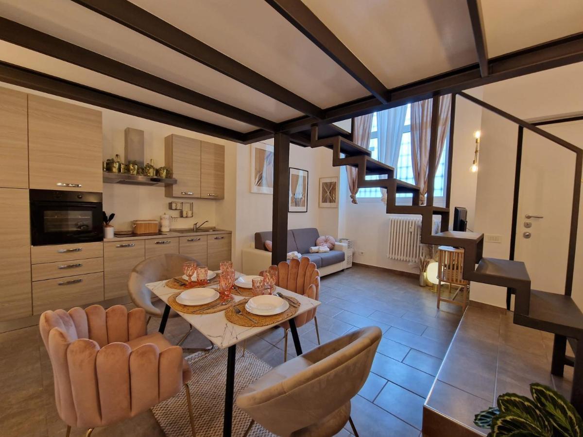 Regina Milano In Porta Romana 2 - Sky Tv, Wifi E Breakfast Box Leilighet Eksteriør bilde