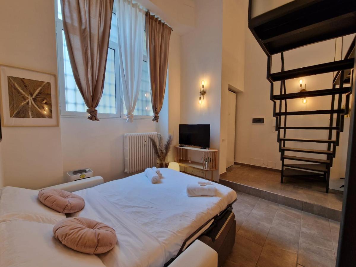 Regina Milano In Porta Romana 2 - Sky Tv, Wifi E Breakfast Box Leilighet Eksteriør bilde